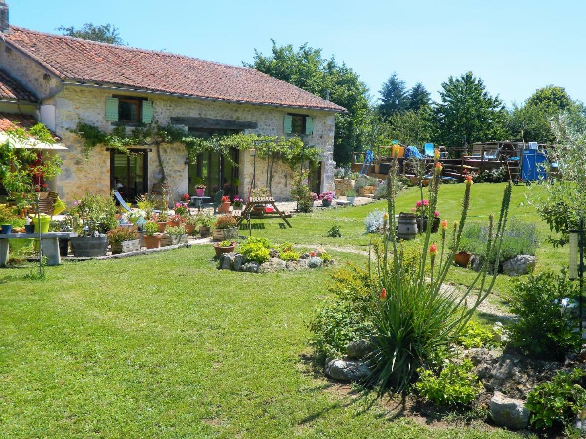Вилла Chez Daisy Montbron Экстерьер фото