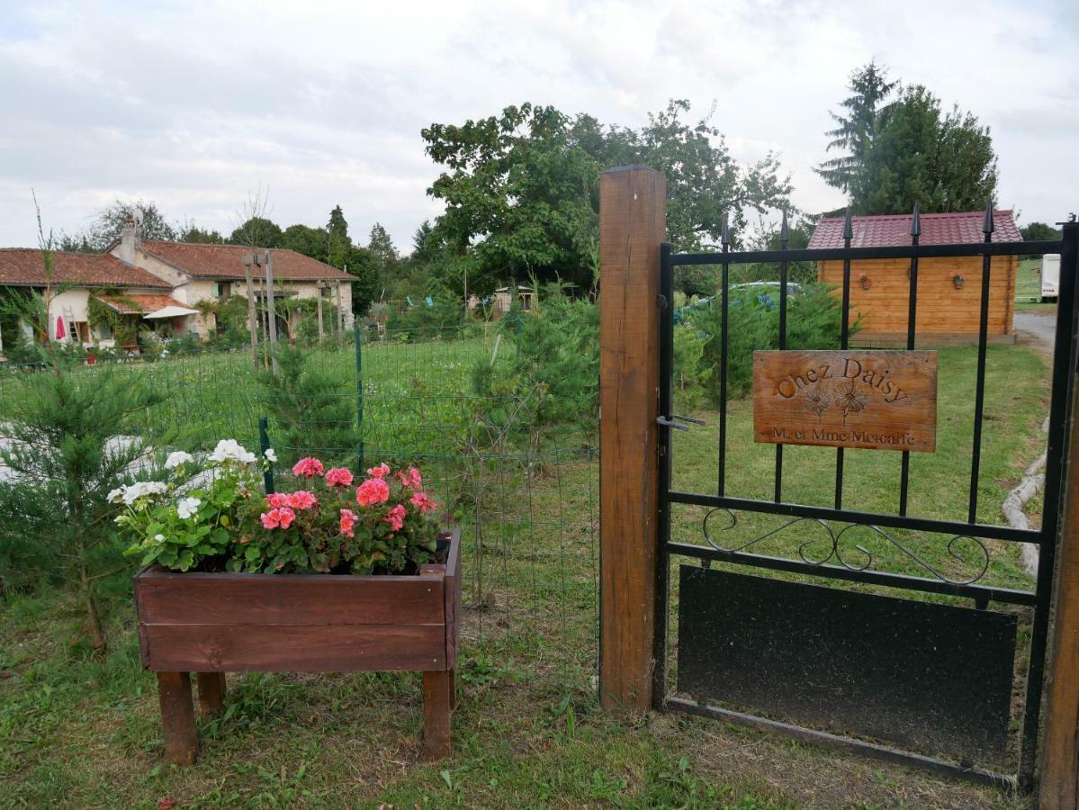 Вилла Chez Daisy Montbron Экстерьер фото